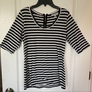 Black and white stripped mid sleeve✨